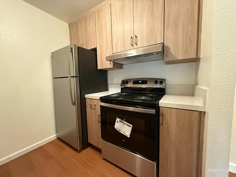 397 Half Moon Ln #5 — Photo 6