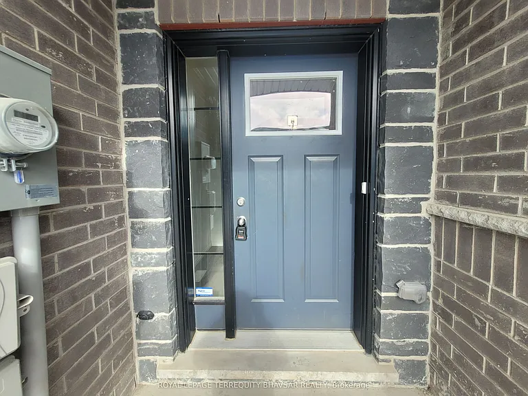 36 Woodedge Cir — Photo 2