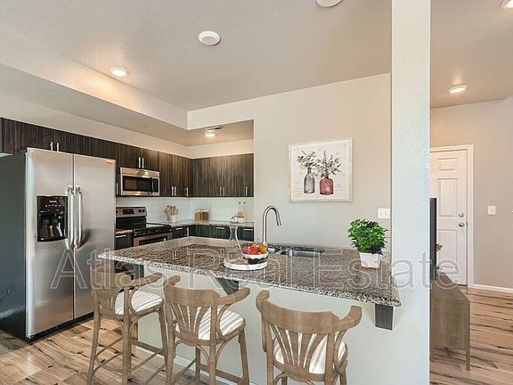 2nd image of 4043-4085 & 4122 4174 Meadowview Ct #4083