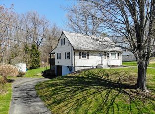 28 Buckingham Ave, West Springfield, MA 01089