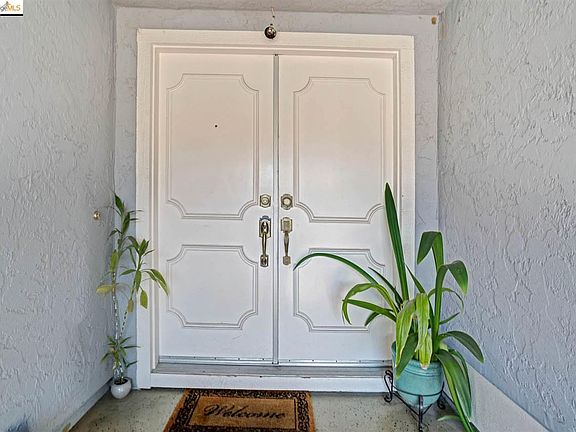 4th image of 2915 Bluebell Cir