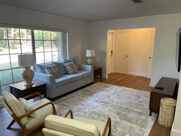 NW 47th Pl — Photo 5