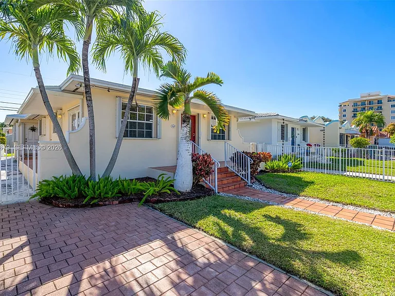 3640 SW 25th St #1 — Photo 3