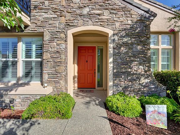 3rd image of 1673 Grey Owl Cir