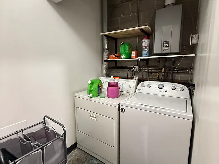 1111 W Randolph St #2 — Photo 13