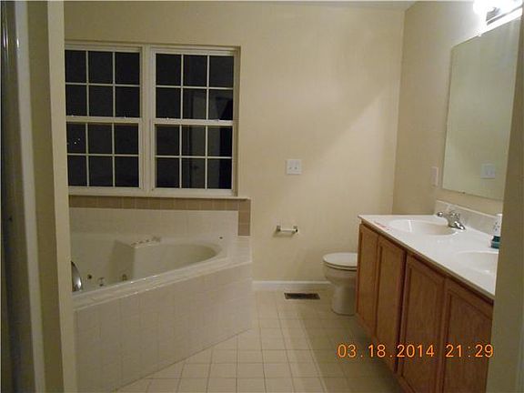 4th image of 102 Daisy Bell Ln
