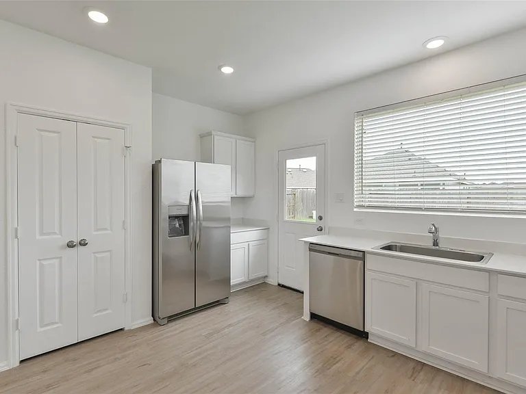 3015 Wedgewood Cove Way — Photo 7