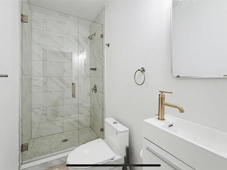 1640 Cape Hope Ave NE — Photo 3