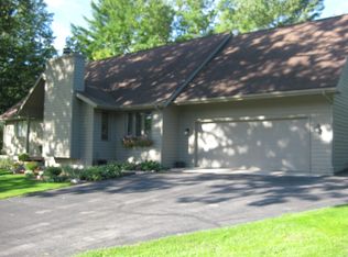 517 Quail Ridge Dr, Traverse City, MI 49686