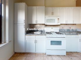 185 Chestnut Hill Ave