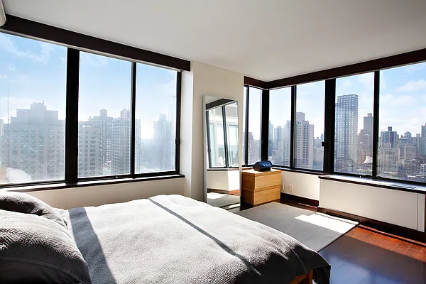 Rented by Compass | media 13