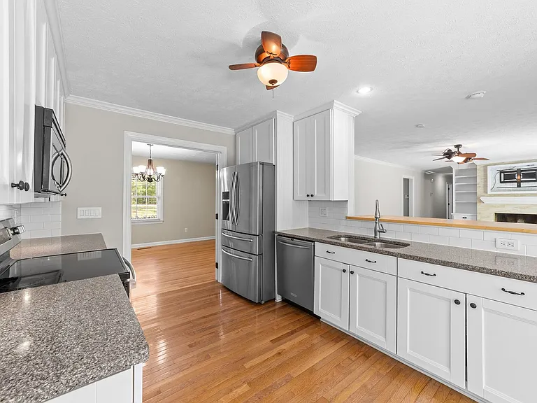 204 McNeill Rd — Photo 8
