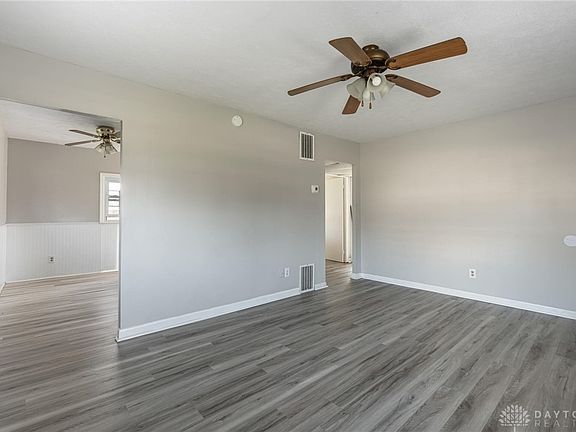 5th image of 1501 Park Dr