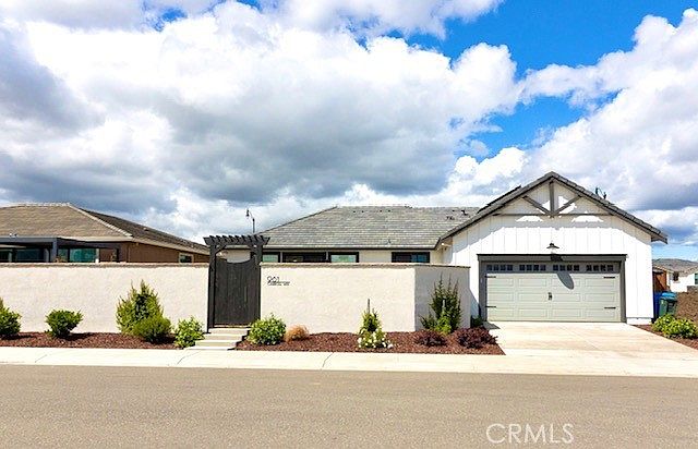 1st image of 961 Carroll Way