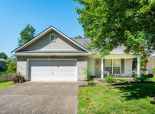 11813 Oak Bay Dr, Louisville, KY 40245
