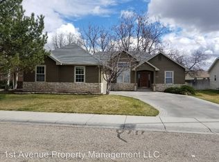 968 NW 12th Ave, Meridian, ID 83642