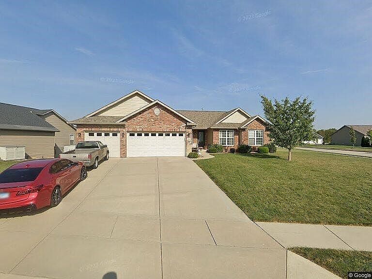 1st image of 1860 Crimson Oak Dr