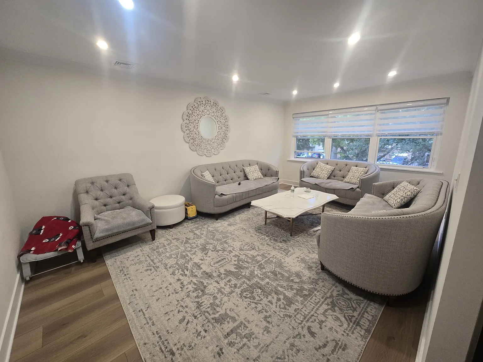 3 bed, $3,800 — Photo 1