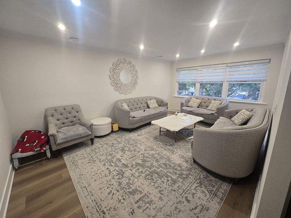 1st image of 1665 Williamsbridge Rd #3