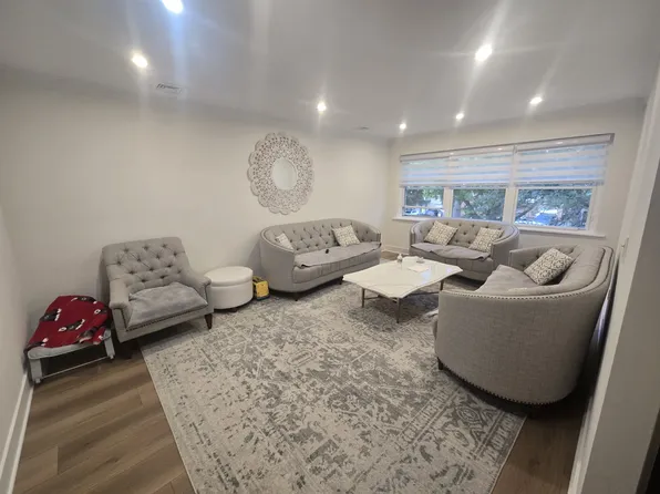 (undisclosed Address), Bronx, NY 10461