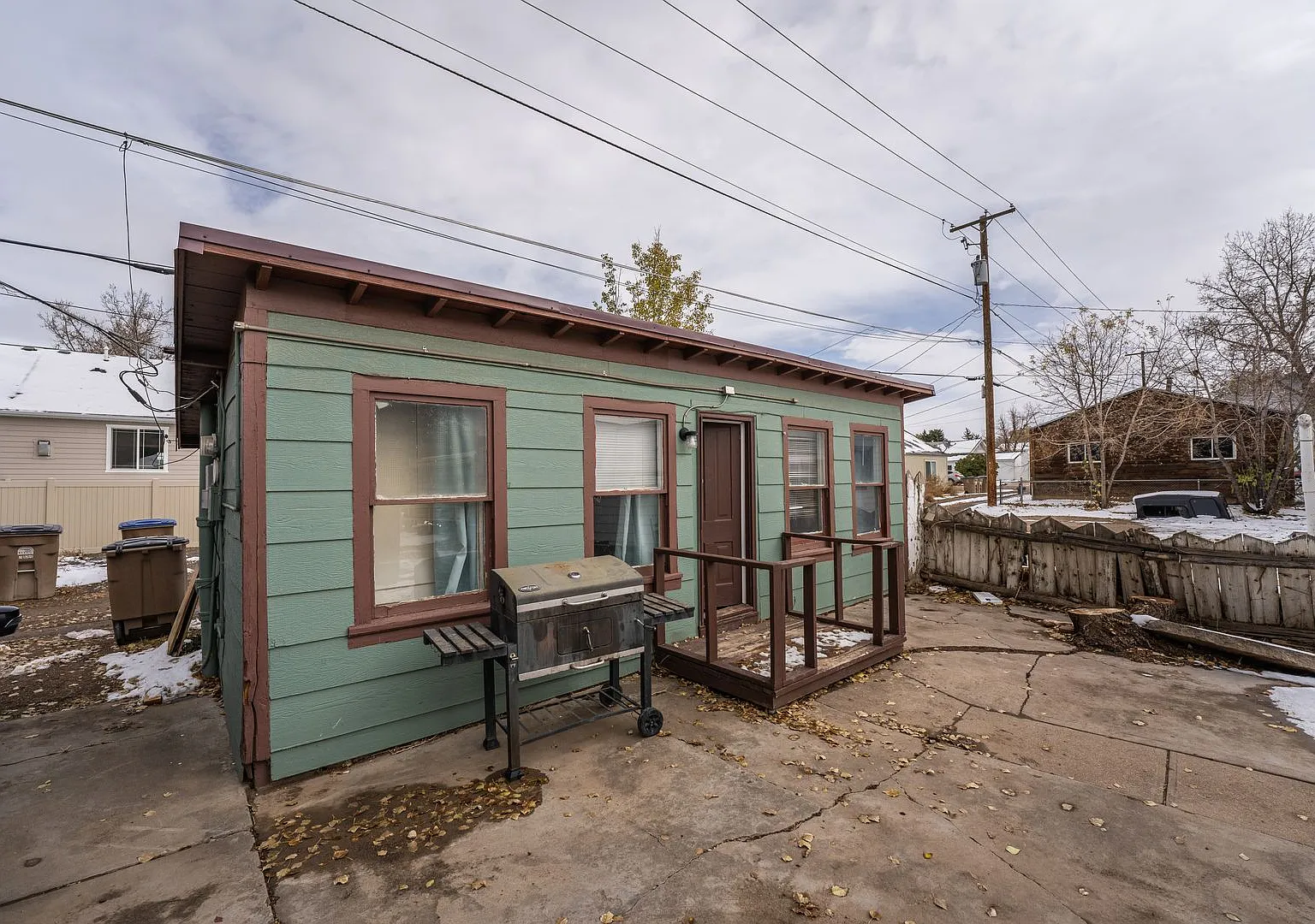 Flint 1111 (KC-AM) — Photo 1