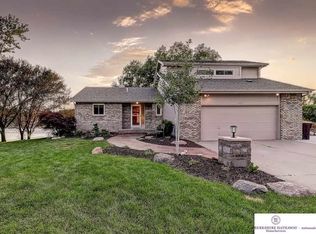 456 Shorewood Ln, Waterloo, NE 68069
