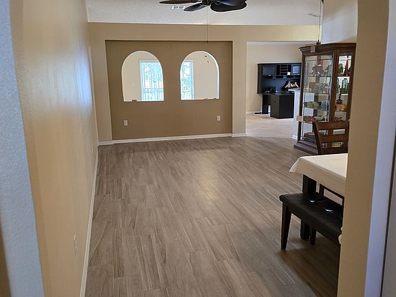 5th image of 1227 White Oak Cir