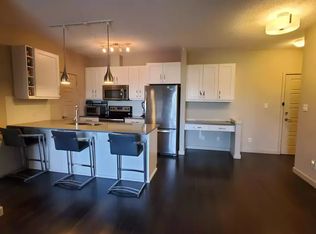 504 Griesbach Parade, Edmonton, AB T5E6V9