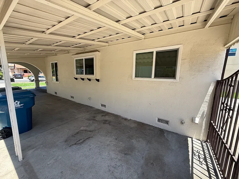 driveway for tandem parking