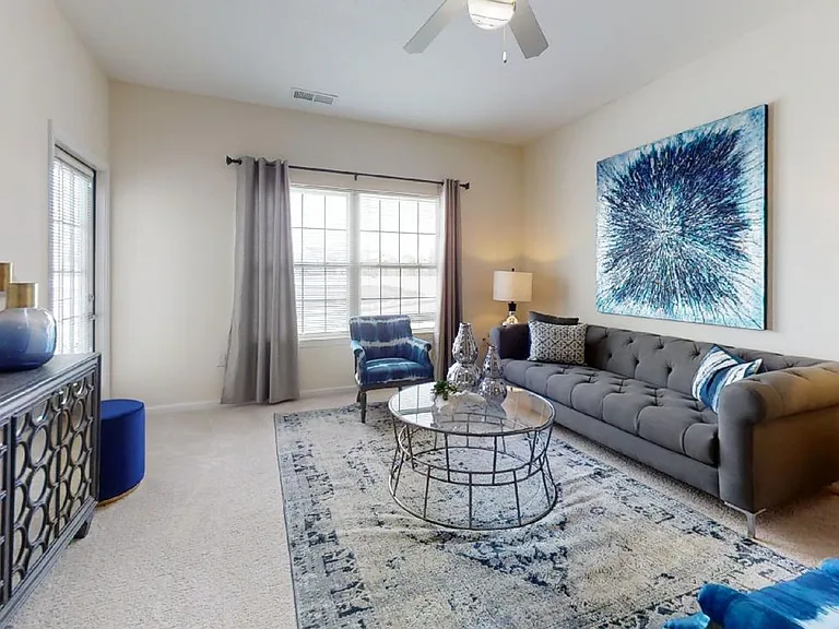 Windsor West | Specials Available — Photo 60