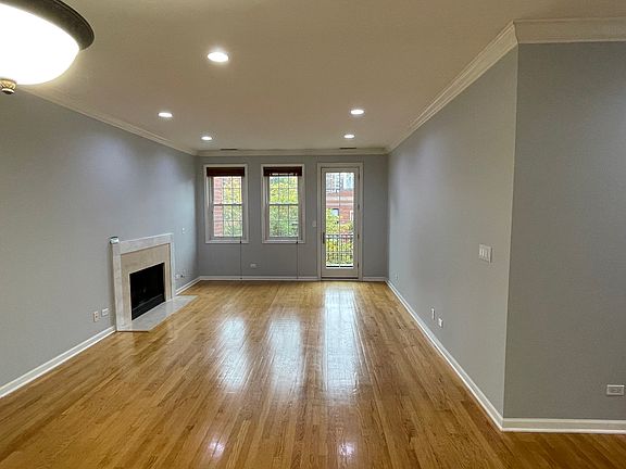 3rd image of 436 W Belmont Ave APT 302