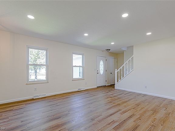 5th image of 4767 Marcie Dr