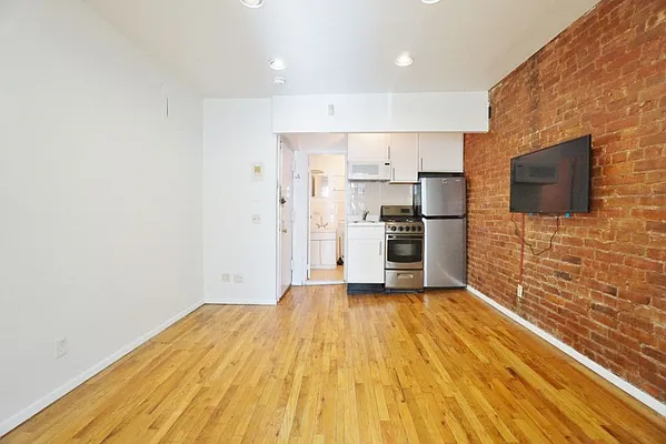 Rented by Best Apartments North Inc | media 2