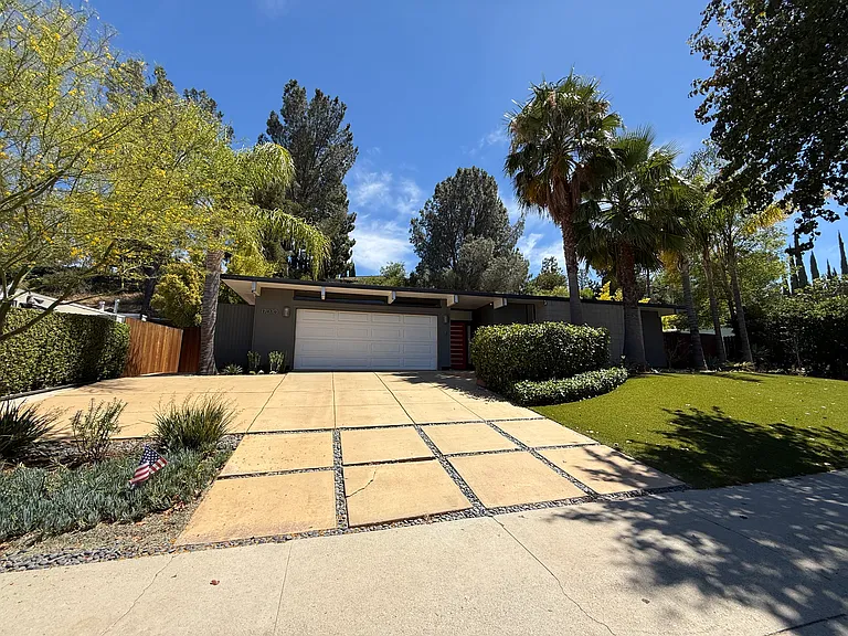 17070 Lisette St — Photo 2