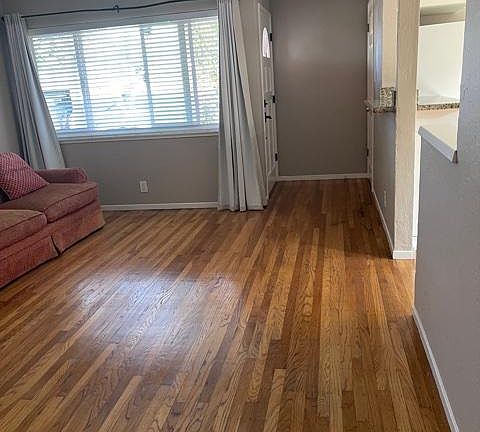 4th image of 1185 Sherwood Ave