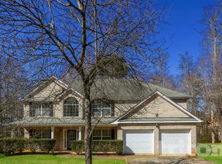 4196 Defoors Farm Dr, Powder Springs, GA 30127