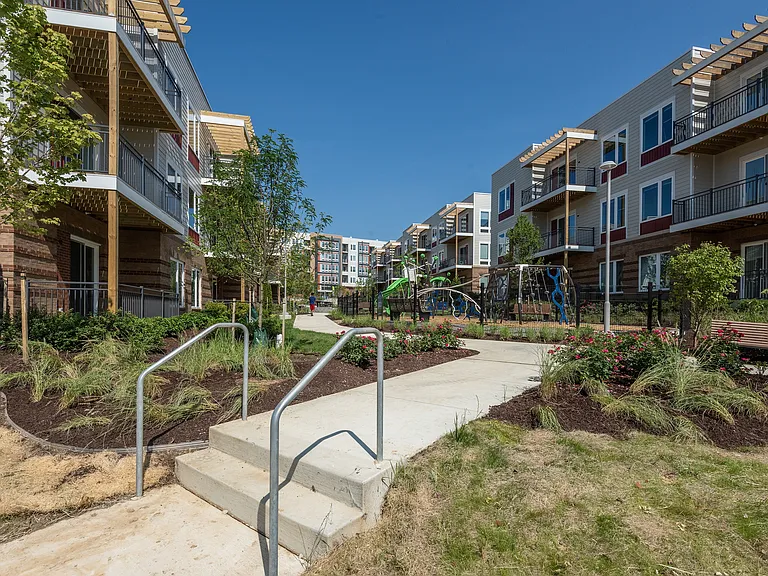 Allium Place — Photo 8