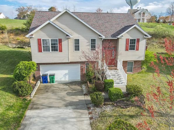 214 Mountain Breeze Dr