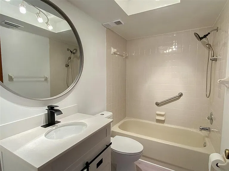 2242 Pinewood Villas Dr — Photo 21