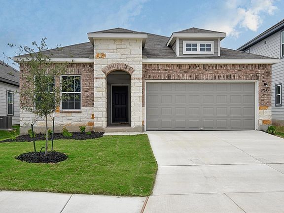 Hennersby Hollow - Hadley Interior Image 1