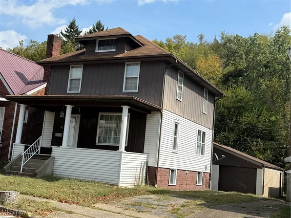 20 Locust Ave, Bridgeport, OH 43912