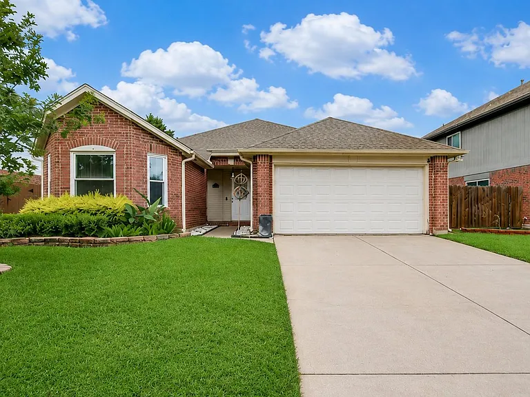 11222 E Travelers Way Cir — Photo 1