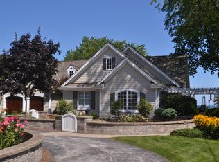 4025 Lighthouse Dr, Racine, WI 53402