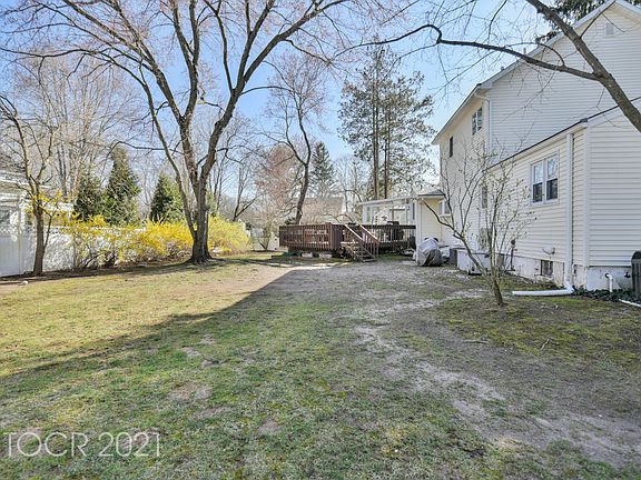 4th image of 151 Alder Dr