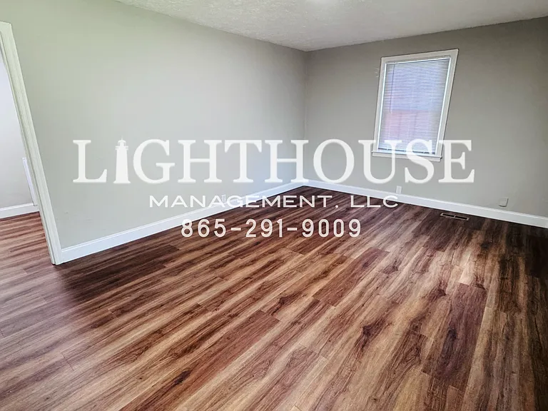 1808 Lombard Pl — Photo 3