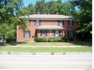 371 Elmwood Rd, Bay Village, OH 44140