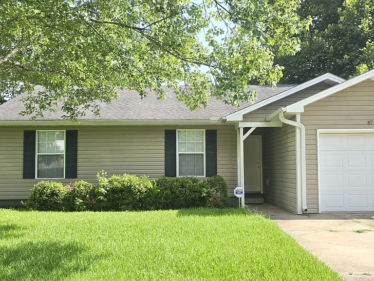 87 Sycamore Cir — Photo 1