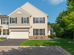 867 Braunworth Ct, Chaska, MN 55318