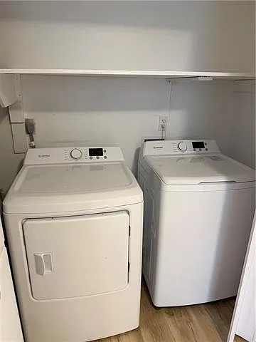 2335 Kraft Pl — Photo 5