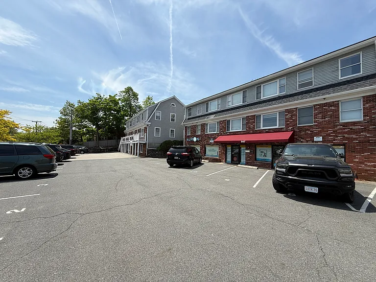 947 Washington St #2 — Photo 2